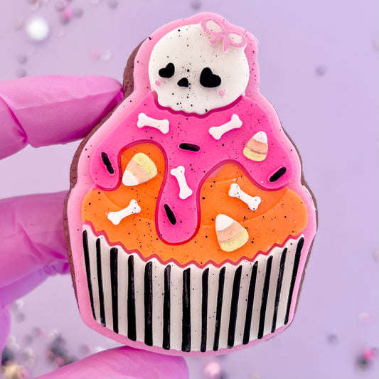 SPOOKY CUPCAKE - MULTI POP EMBOSSER AND CUTTER