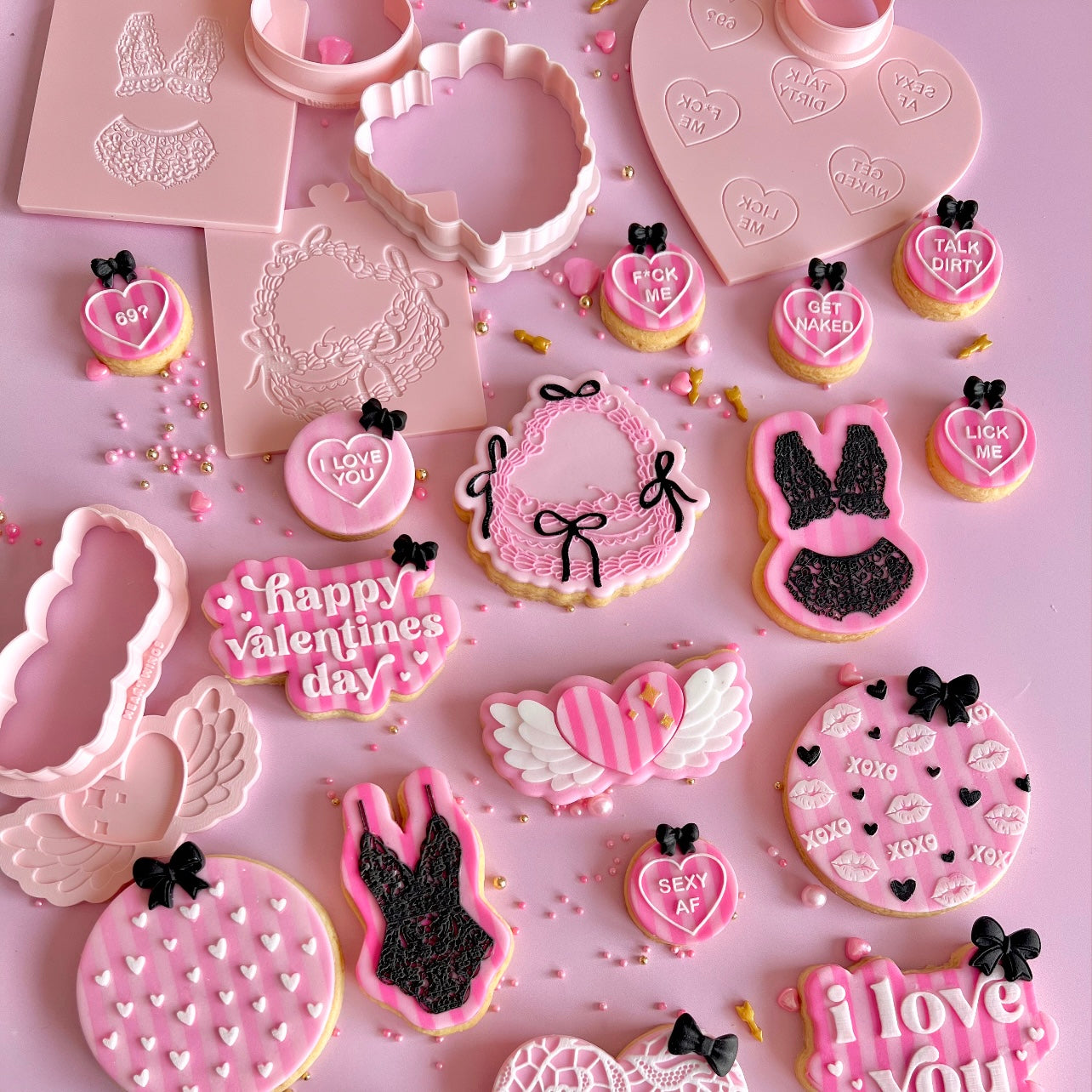 LAMBETH HEART CAKE - RAISED EMBOSSER