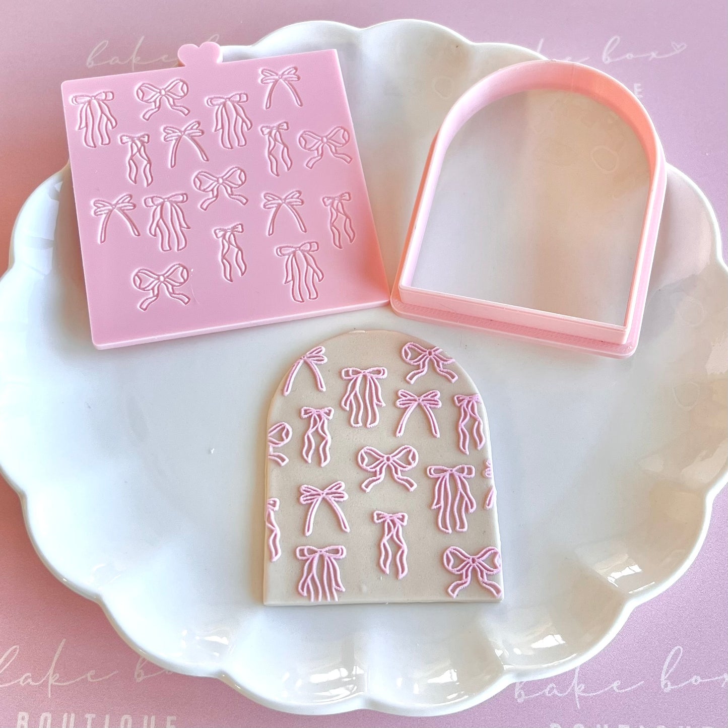 BOW PATTERN - RAISED EMBOSSER