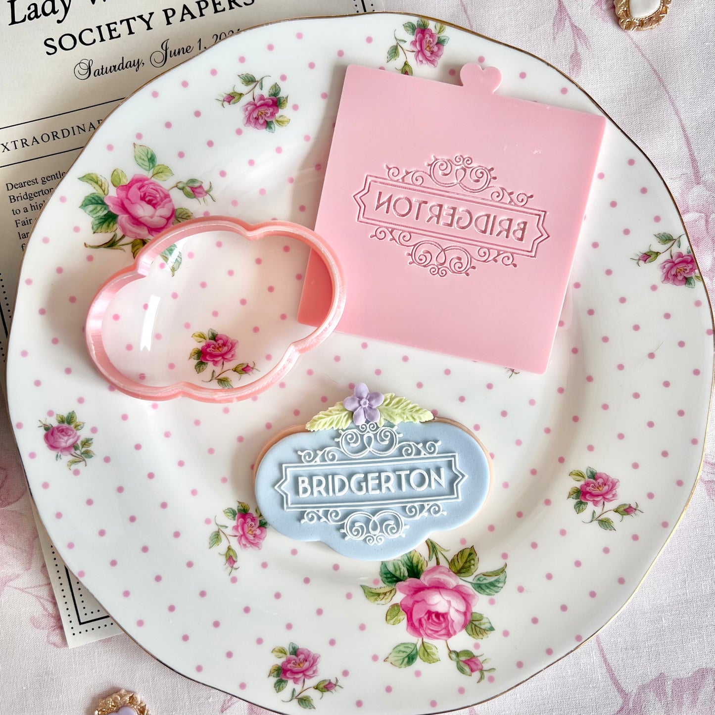 BRIDGERTON - RAISED EMBOSSER