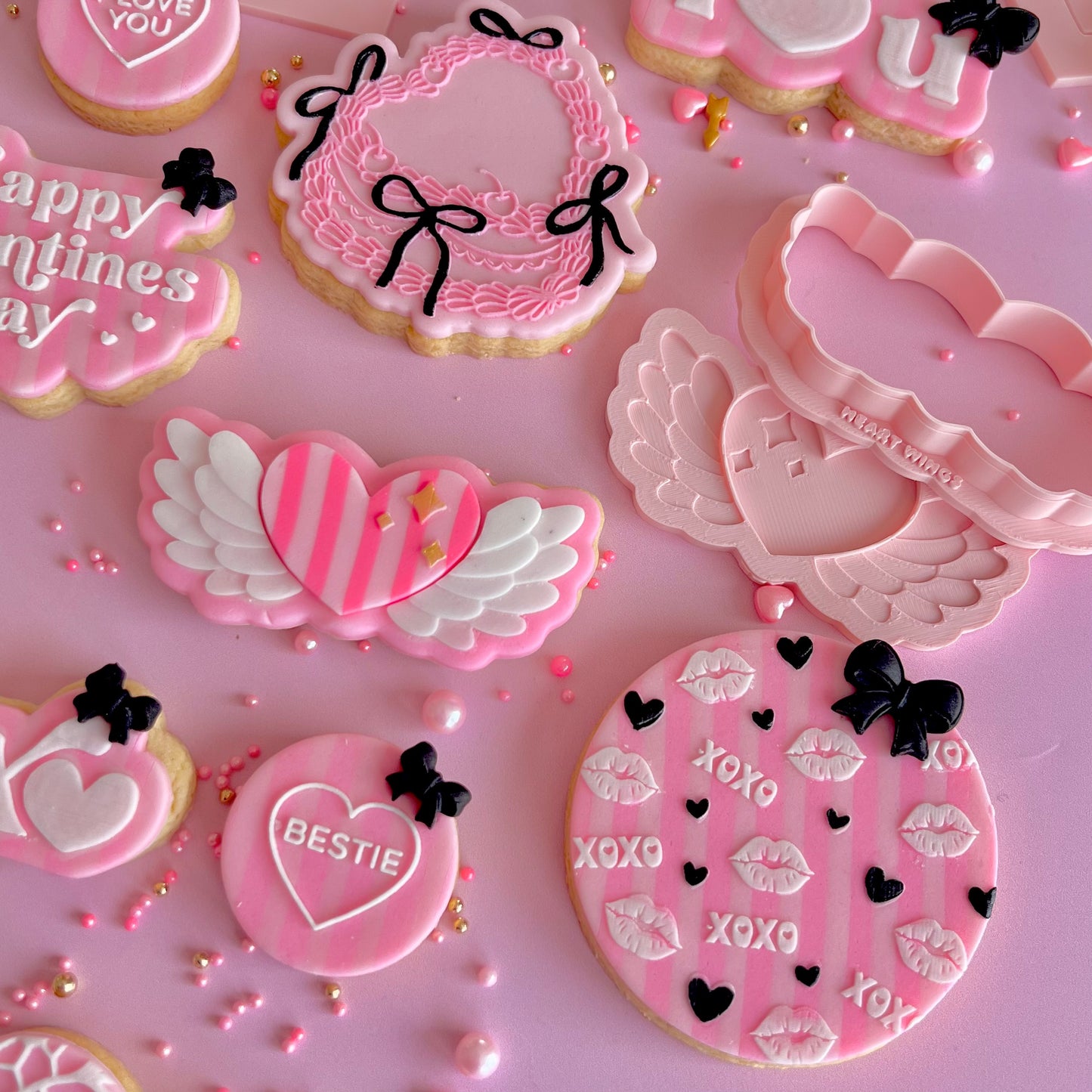 XOXO LIPS PATTERN - RAISED EMBOSSER