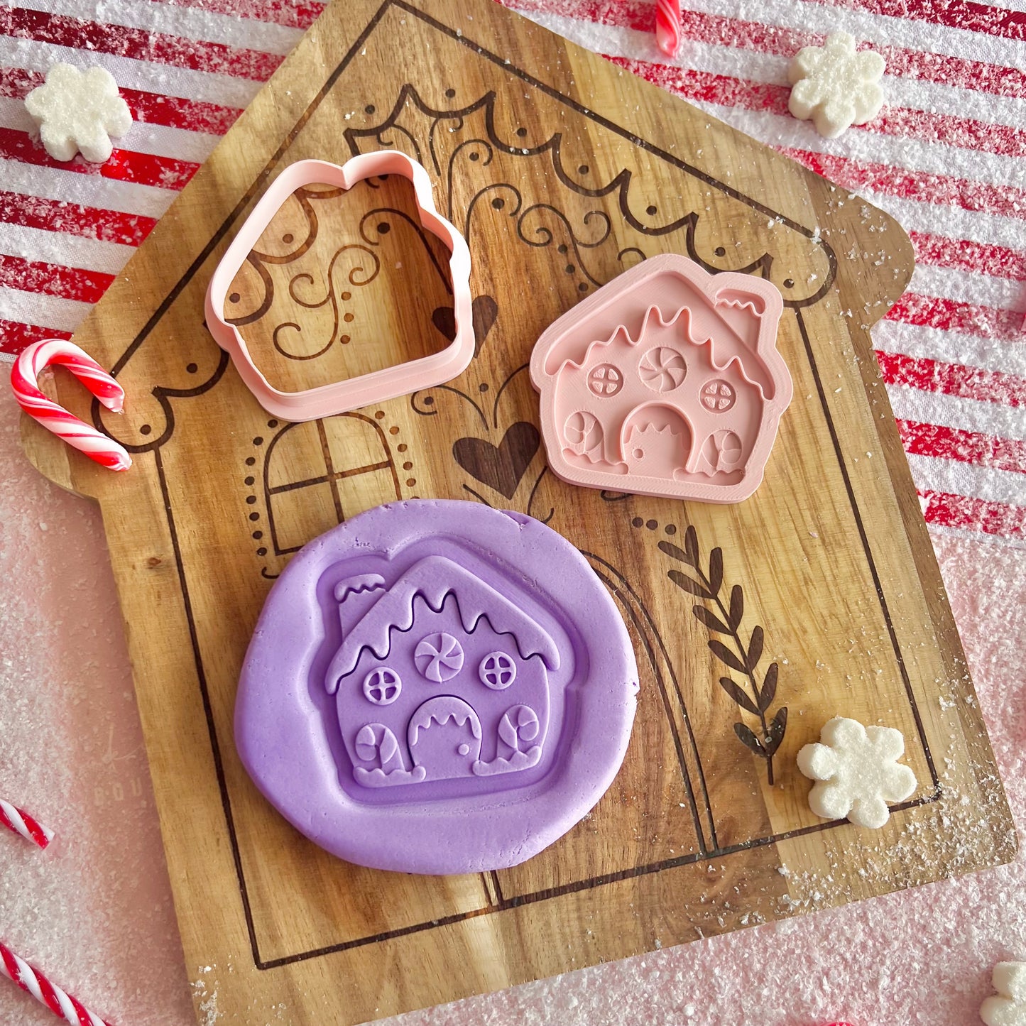 GINGERBREAD HOUSE - MULTI POP EMBOSSER AND CUTTER