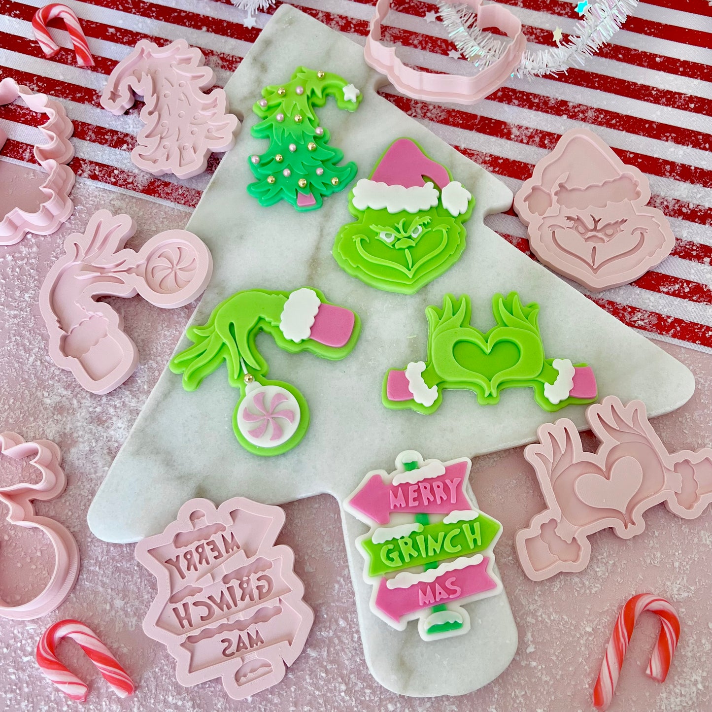MERRY GRINCH-MAS SIGN POST - MULTI POP EMBOSSER AND CUTTER