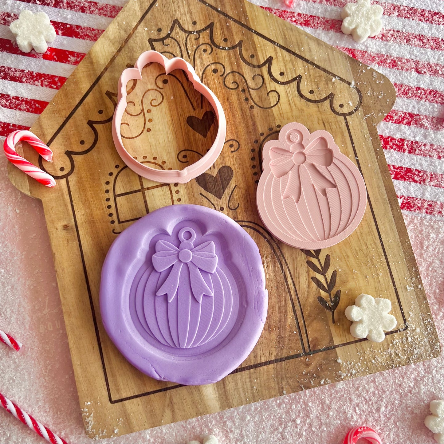 BAUBLE BOW - MULTI POP EMBOSSER AND CUTTER