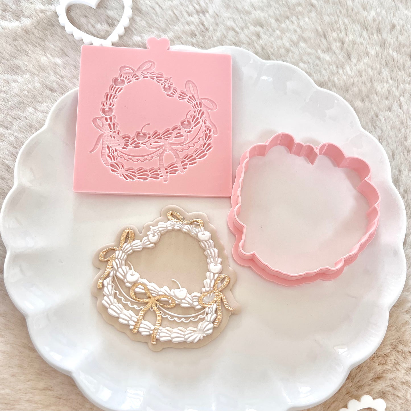 LAMBETH HEART CAKE - RAISED EMBOSSER