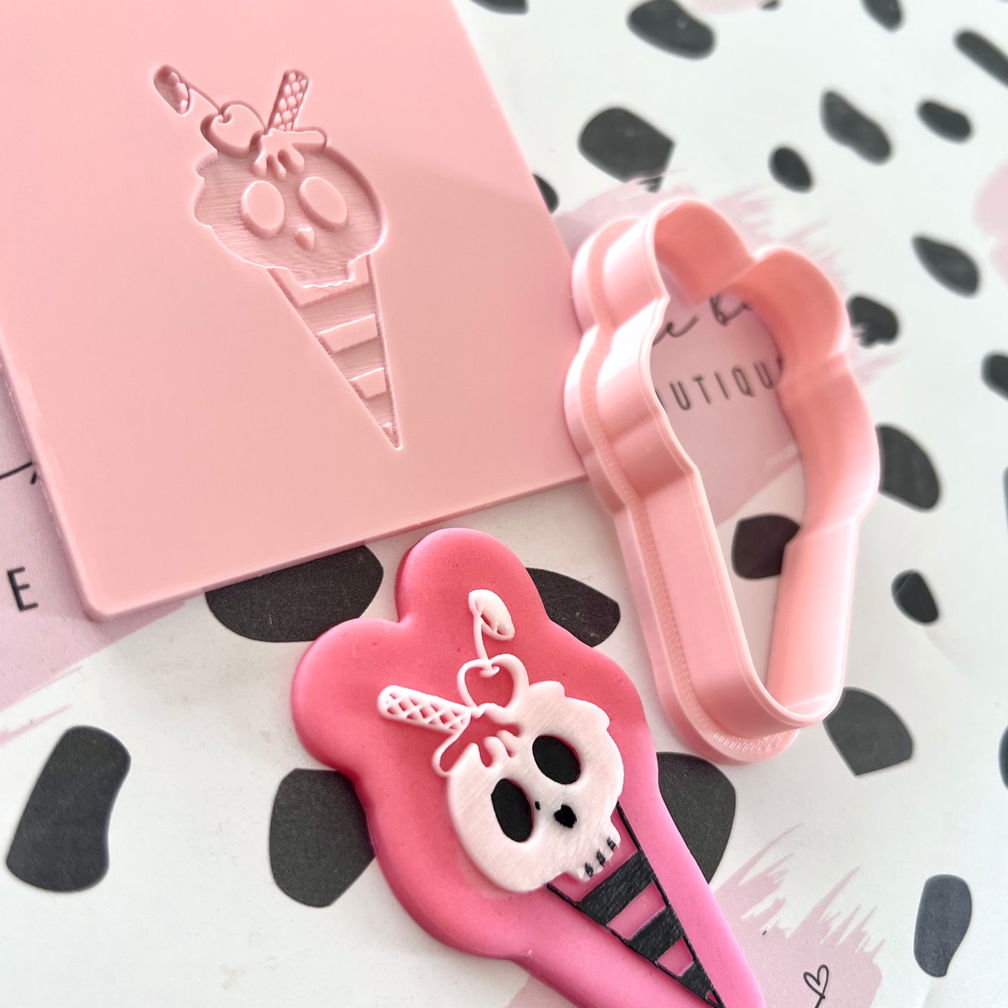 SPOOKY ICE CREAM - RAISED EMBOSSER