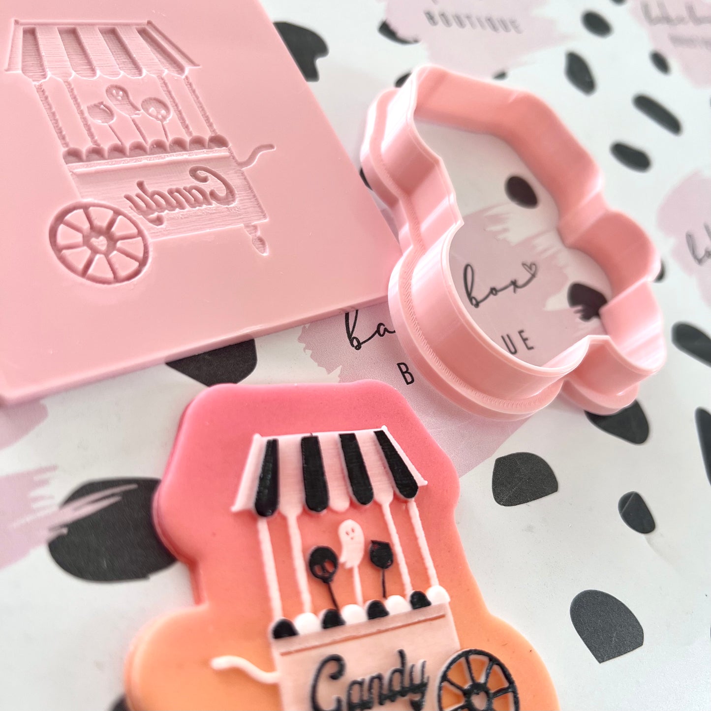 HALLOWEEN CANDY CART - RAISED EMBOSSER