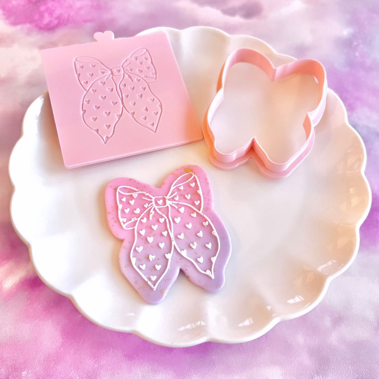 BOW WITH HEARTS - RAISED EMBOSSER