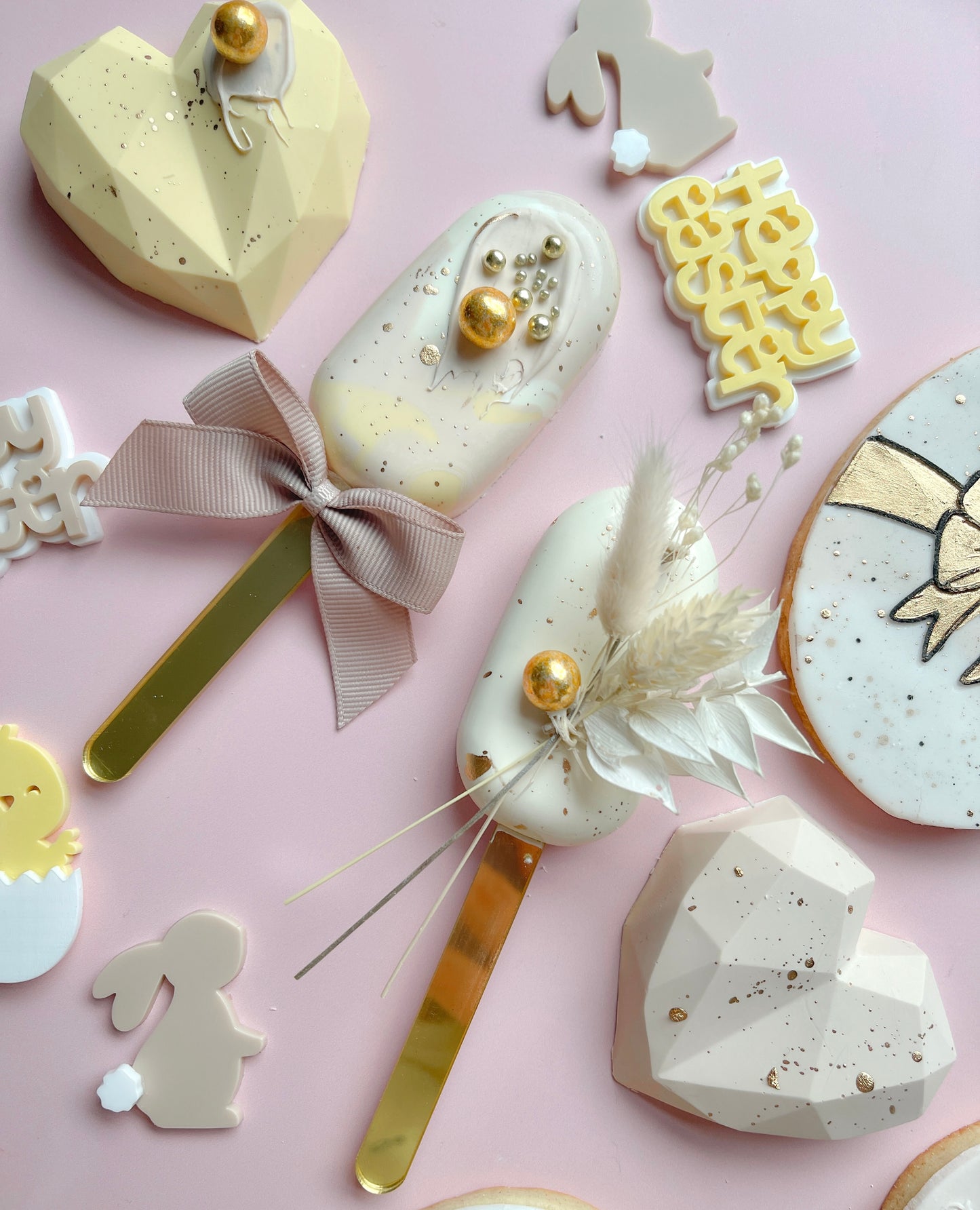 BUNNY RABBIT CHARM TOPPERS