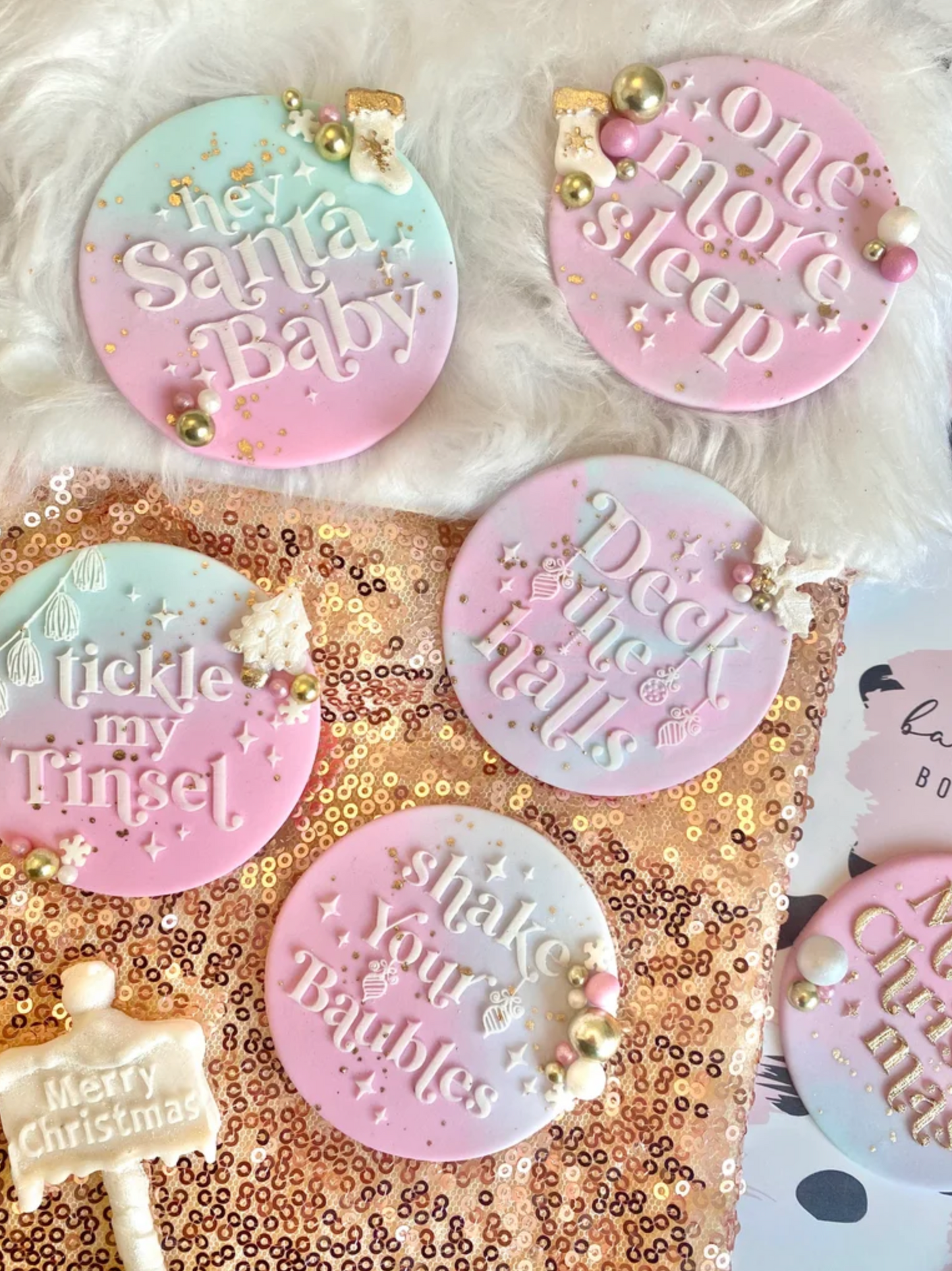 DECK THE HALLS - RAISED EMBOSSER