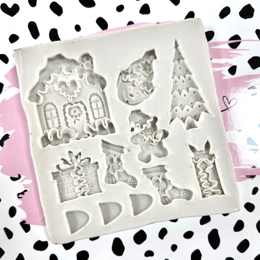 MINI GINGERBREAD HOUSE ELF MOULD
