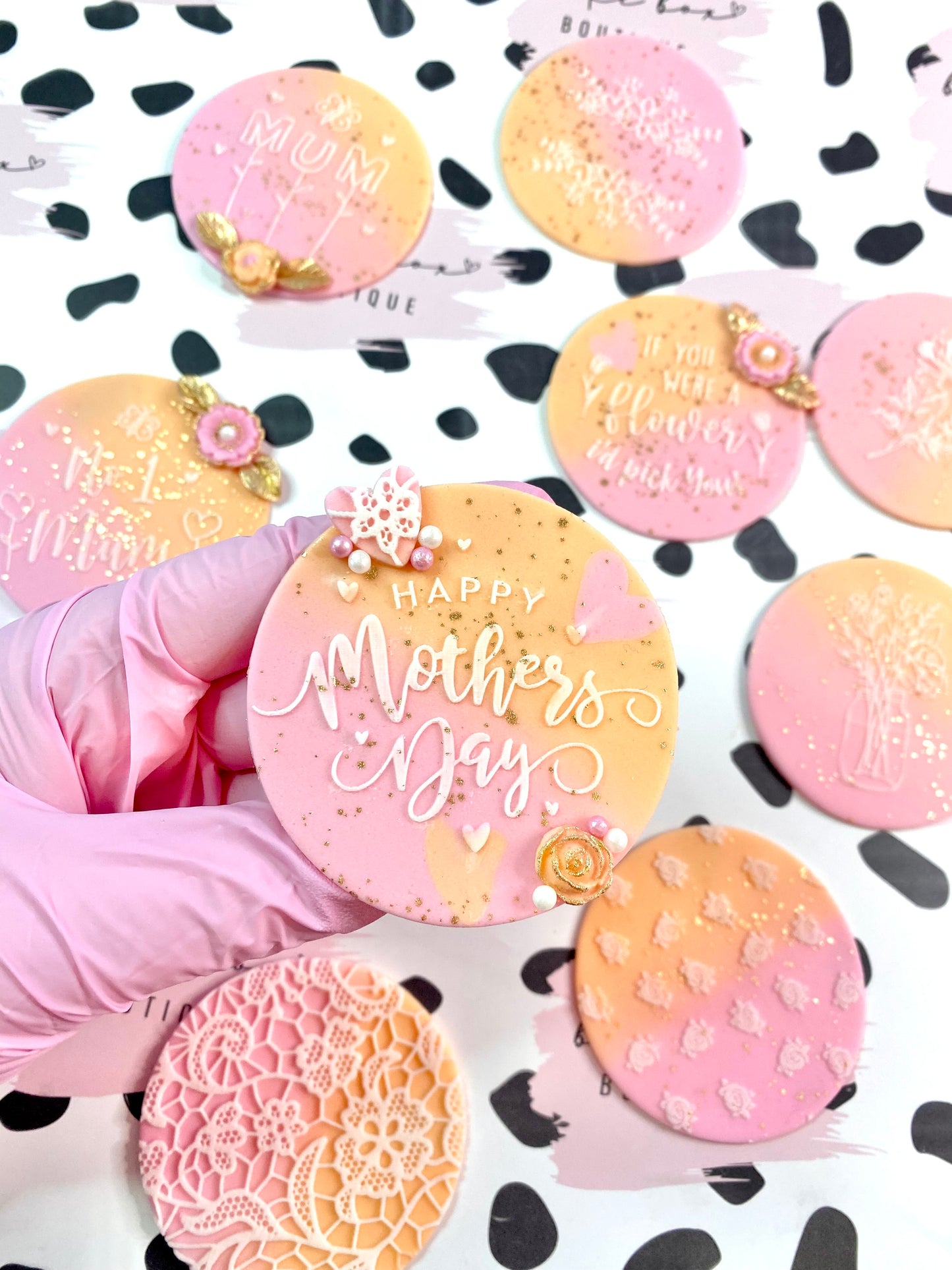 NO. 1 MUM - WITH HEARTS, FLOWERS AND BUTTERFLY - RAISED EMBOSSER