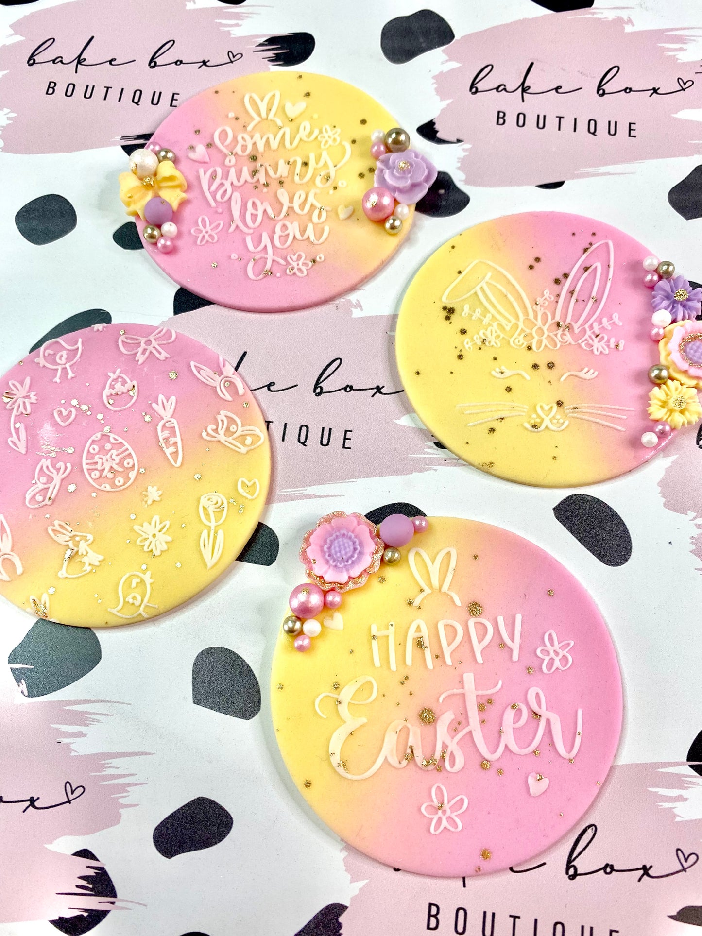 CUTE BUNNY FACE - RAISED EMBOSSER