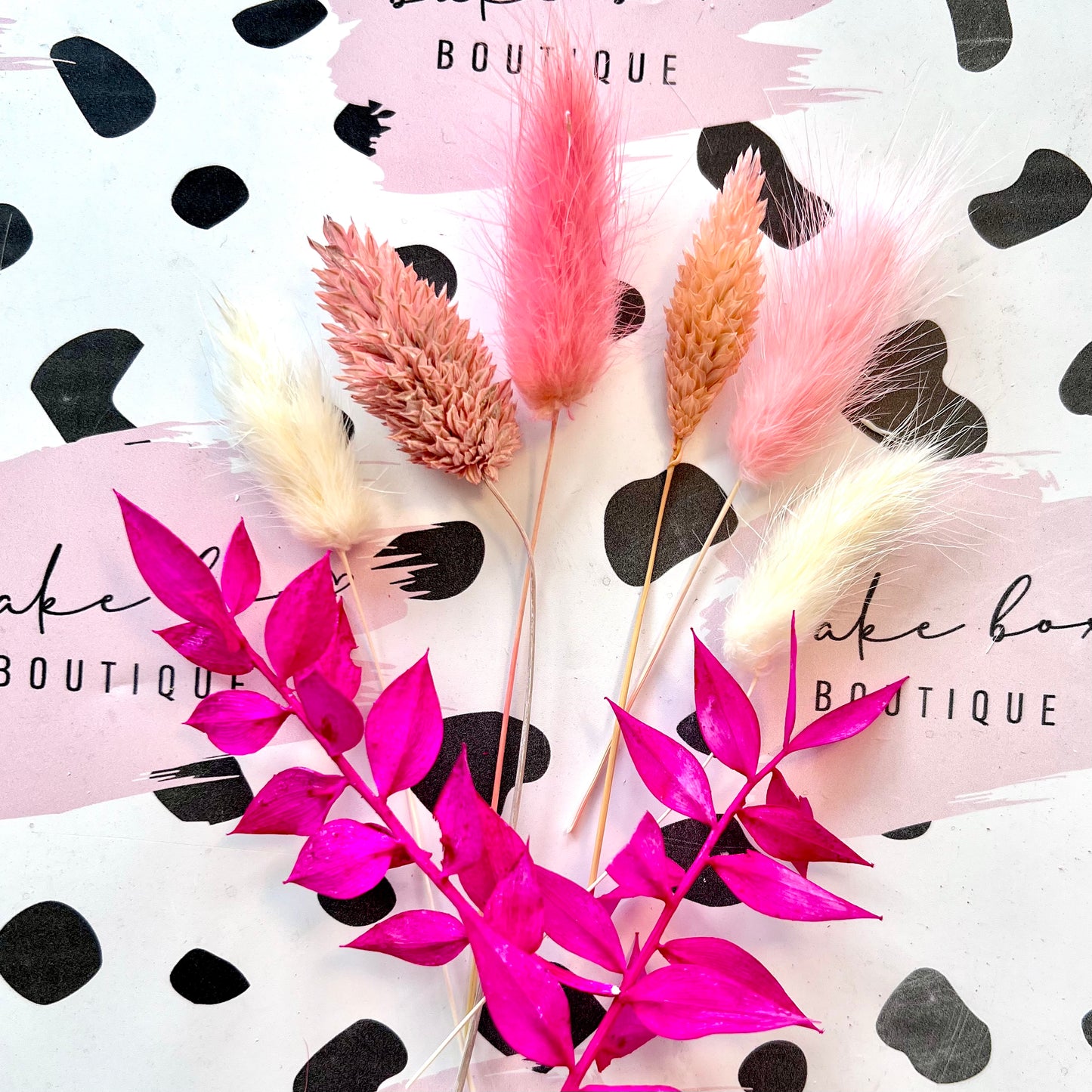 CUPCAKE KIT - MINI BUNCH - HOT PINK AND WHITE G