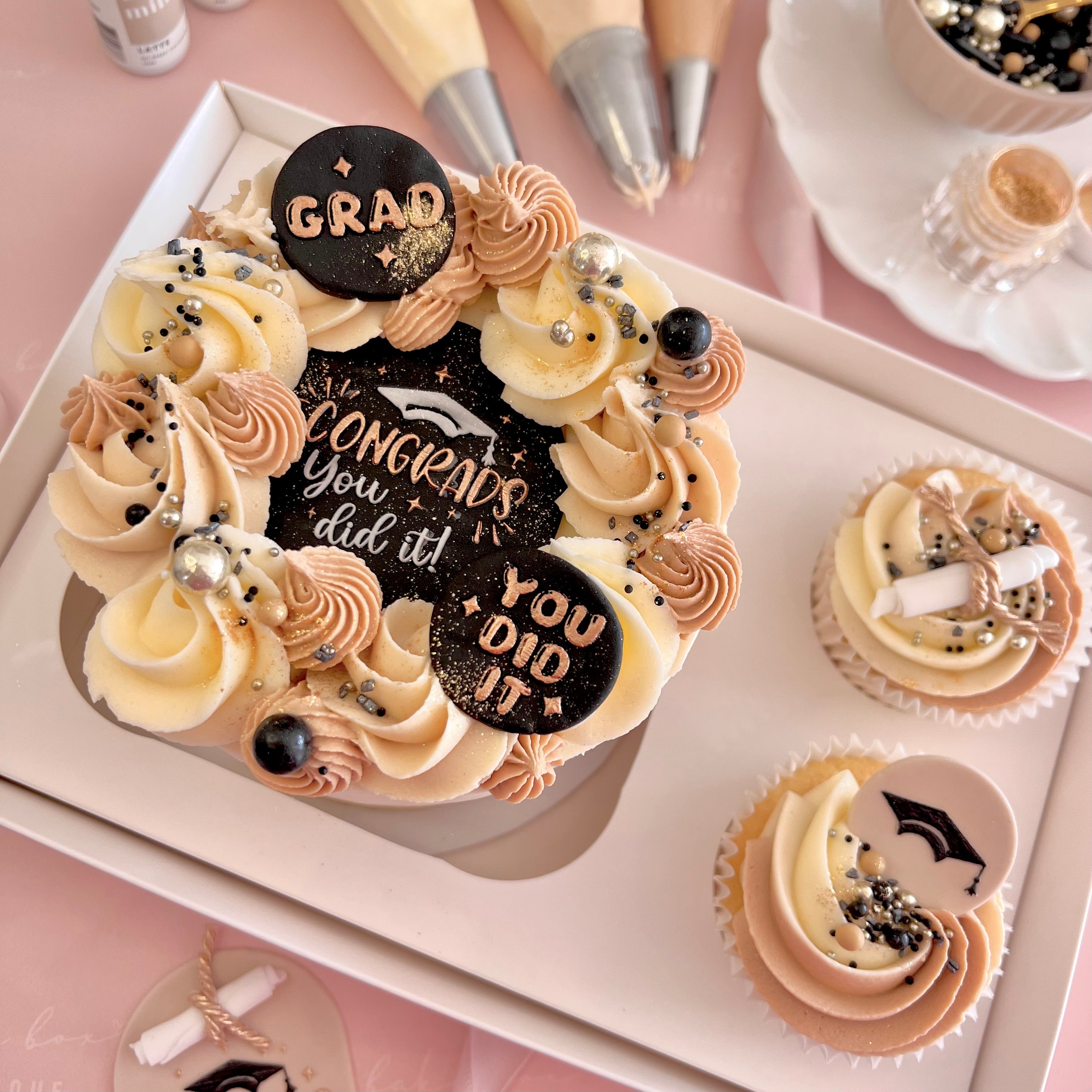 GRADUATION – Bake Box Boutique
