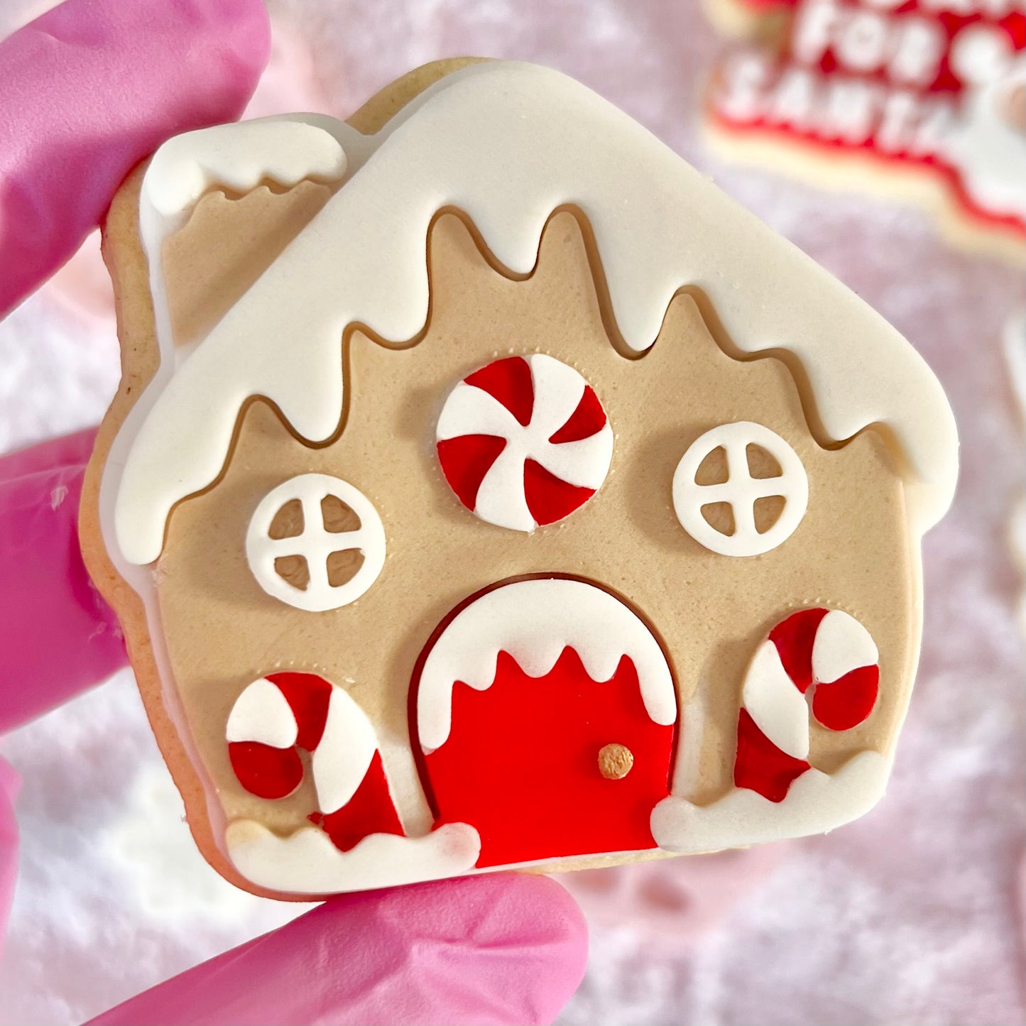 GINGERBREAD HOUSE - MULTI POP EMBOSSER AND CUTTER