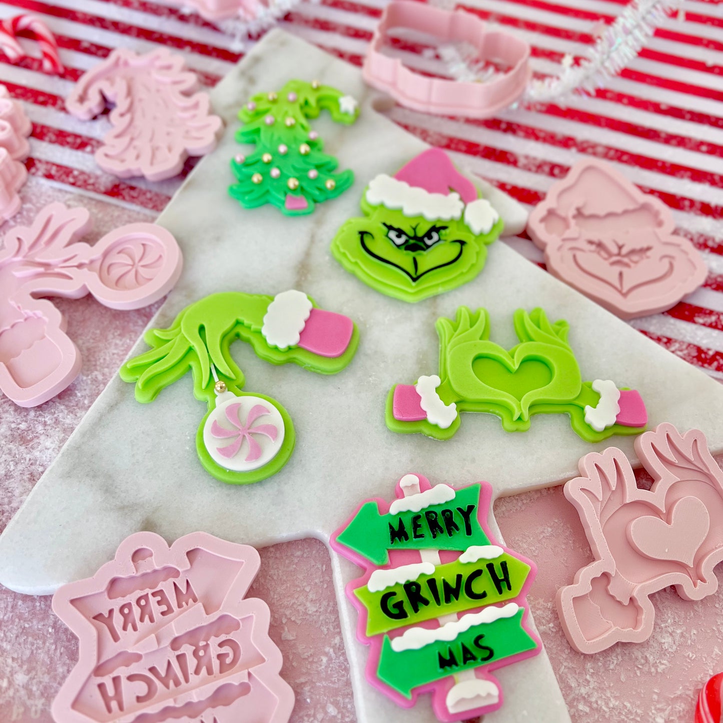 MERRY GRINCH-MAS SIGN POST - MULTI POP EMBOSSER AND CUTTER