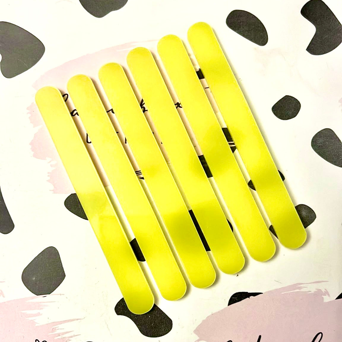YELLOW CAKESICLE STICKS - PACK OF 6