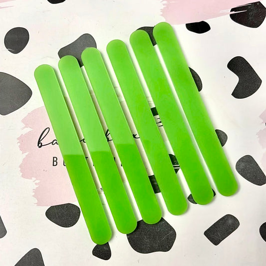 LIME GREEN CAKESICLE STICKS - PACK OF 6