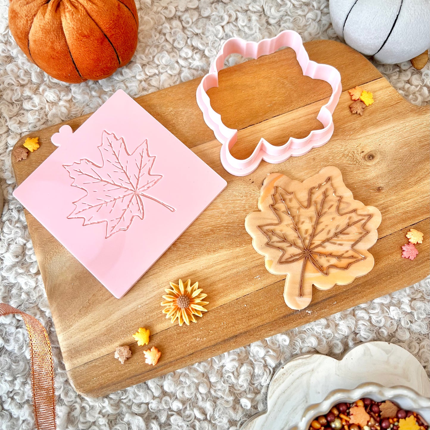 OAK LEAF - RAISED EMBOSSER